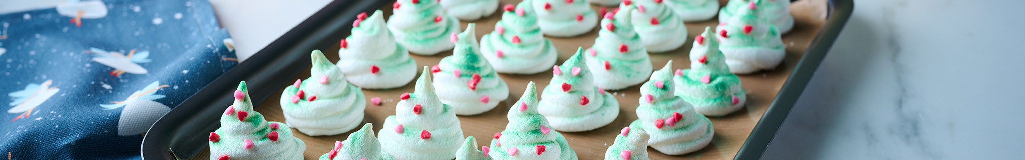 Sapins de Noël en meringue