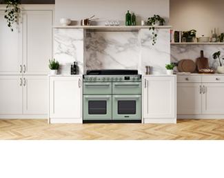 Falcon Estel Deluxe 110 in Mint